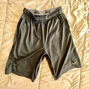 Nike Dri-FIT Athletic Training Shorts Size Medium